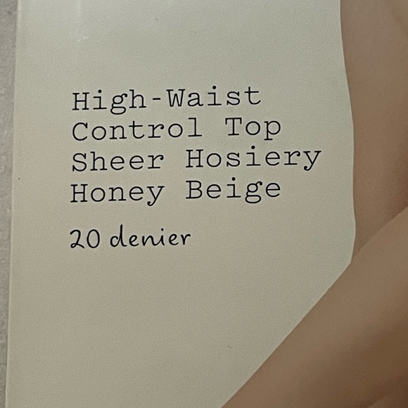 A new day Sheer Hosiery Light Shine 20 diner nude plus size 1x/2x - Picture 5 of 6